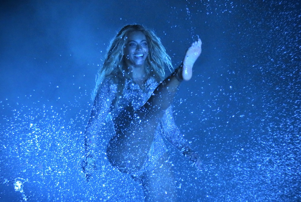 Fig. 1 Beyoncé performing during The Formation World Tour, at Levi's Stadium in Santa Clara, California on May 16, 2016. Photo © Kevin Edwards https://www.flickr.com/photos/keved/26805014910/